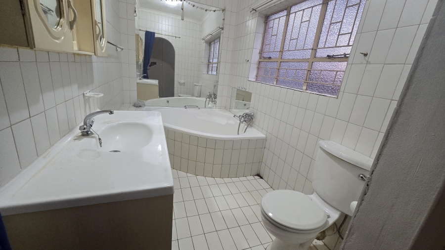 3 Bedroom Property for Sale in Geelhoutpark North West